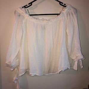 American Eagle Off-The-Shoulder White Top M